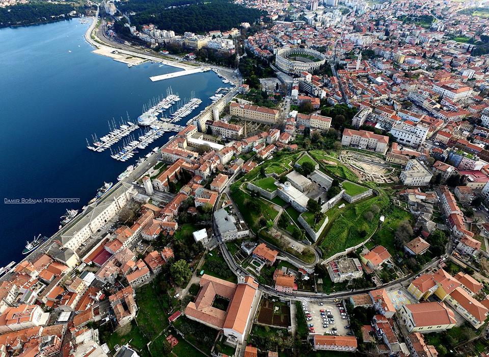 Top App 5 Min Arena Amphitheater Pula Exterior photo